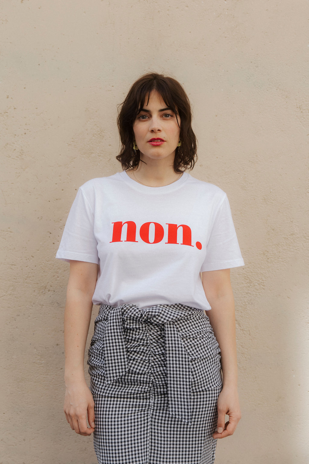 - Weiß/Rot Bonjour – Ben Non. T-Shirt