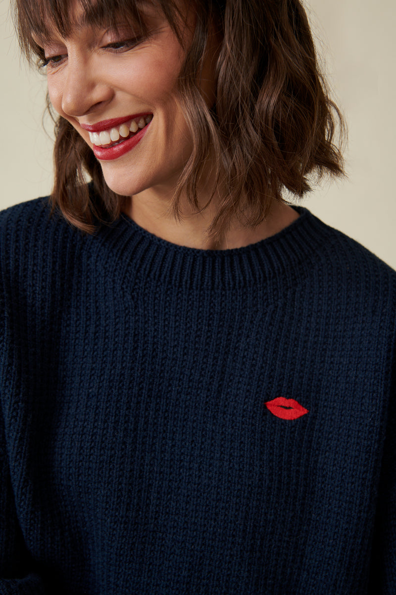 Kussmund Sweater aus Merinowolle - Navy/ Roter Stick