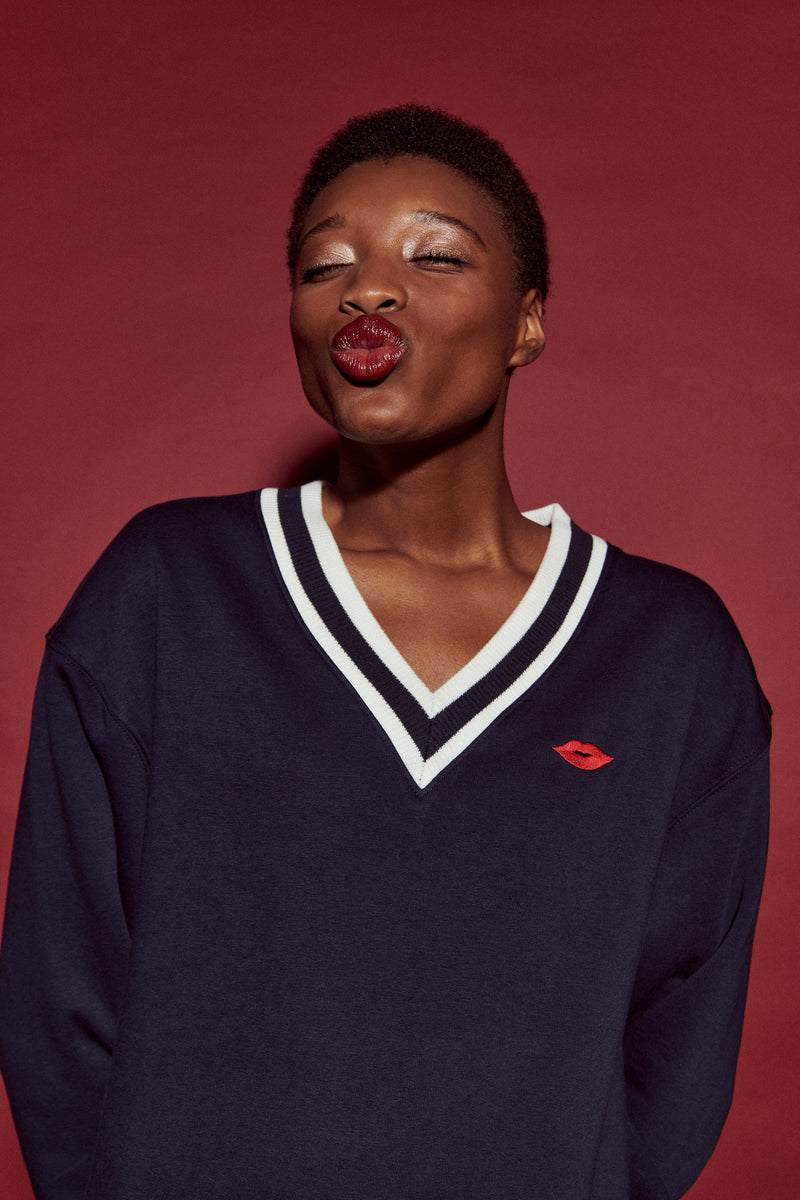Kussmund V-Neck Sweatshirt - Navy/Roter Stick
