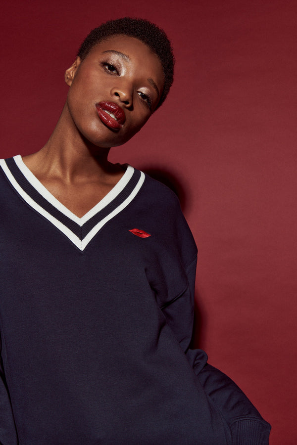 Kussmund V-Neck Sweatshirt - Navy/Roter Stick