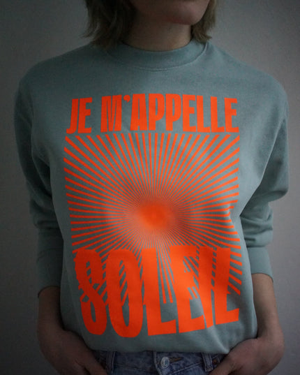 Je m'appelle Soleil Sweatshirt - Mint/Neon Orange