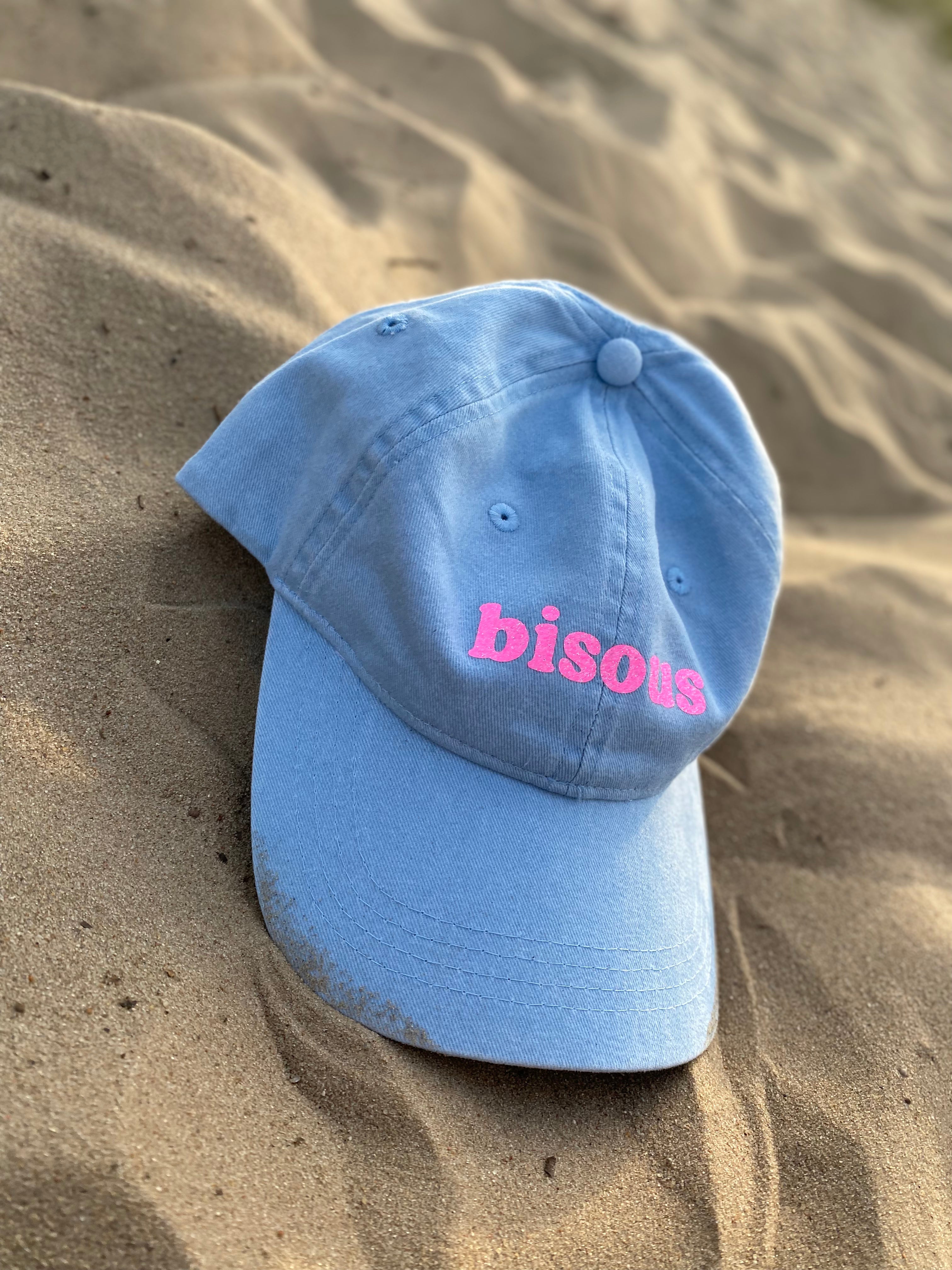 Bisous Cap - Hellblau / Pink Glitzer