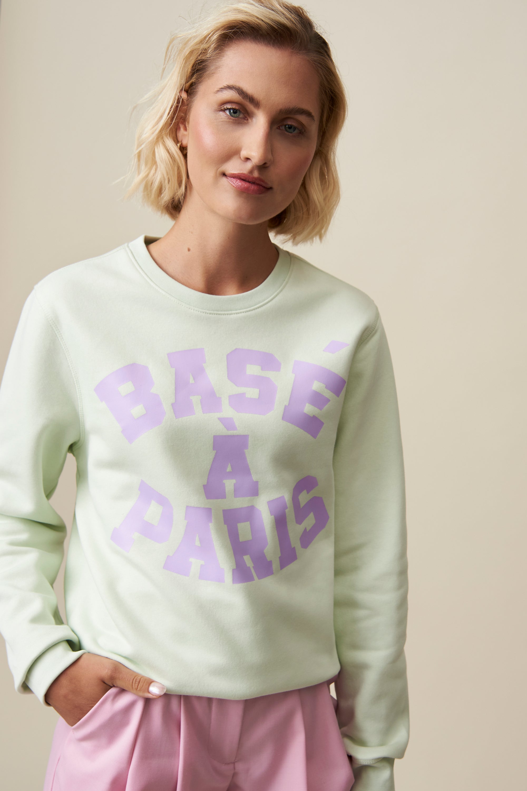 Basé à Paris Sweatshirt - Pastel Green /Lavender