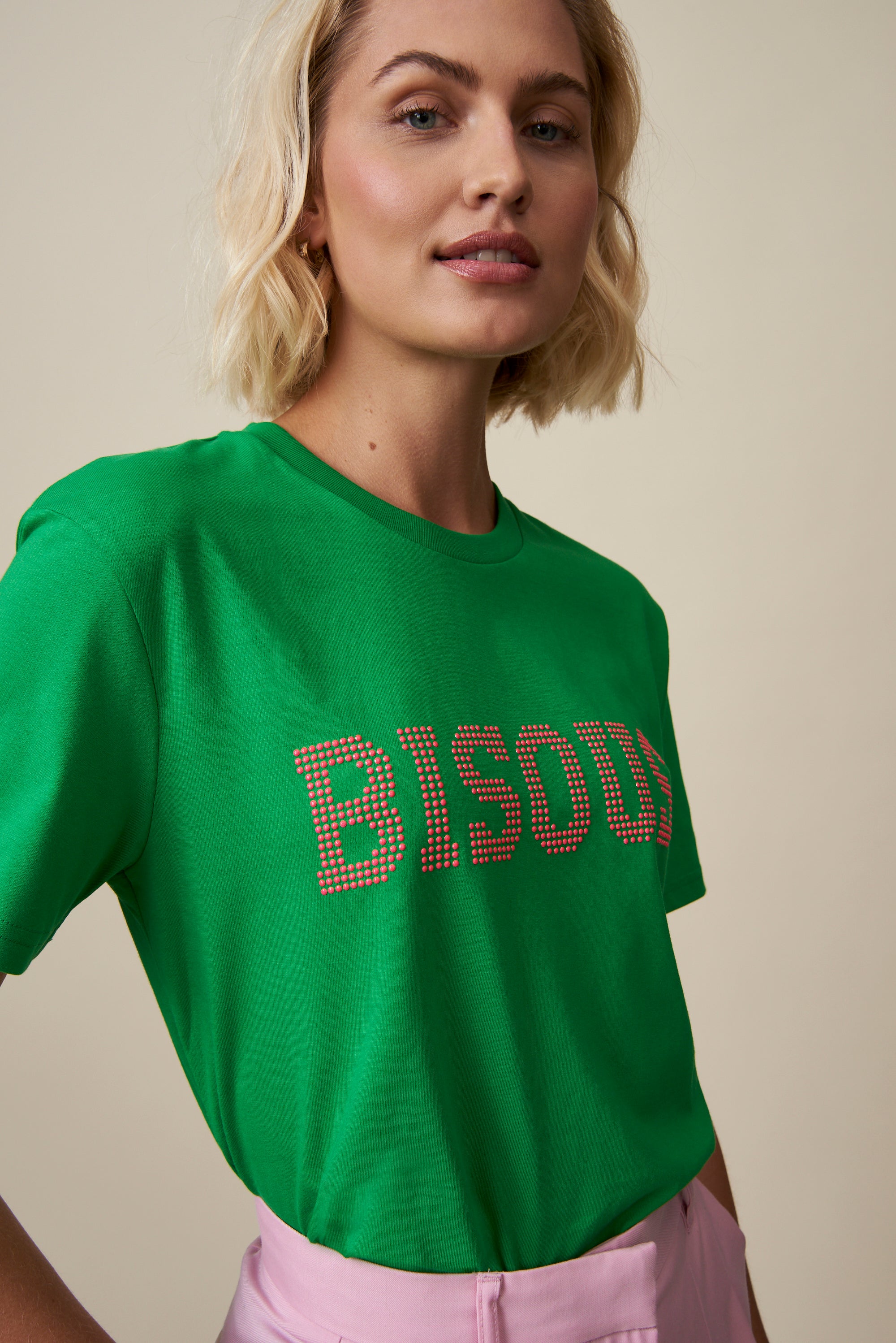 Bisous T-Shirt - Green / Neon Pink Rhinestones