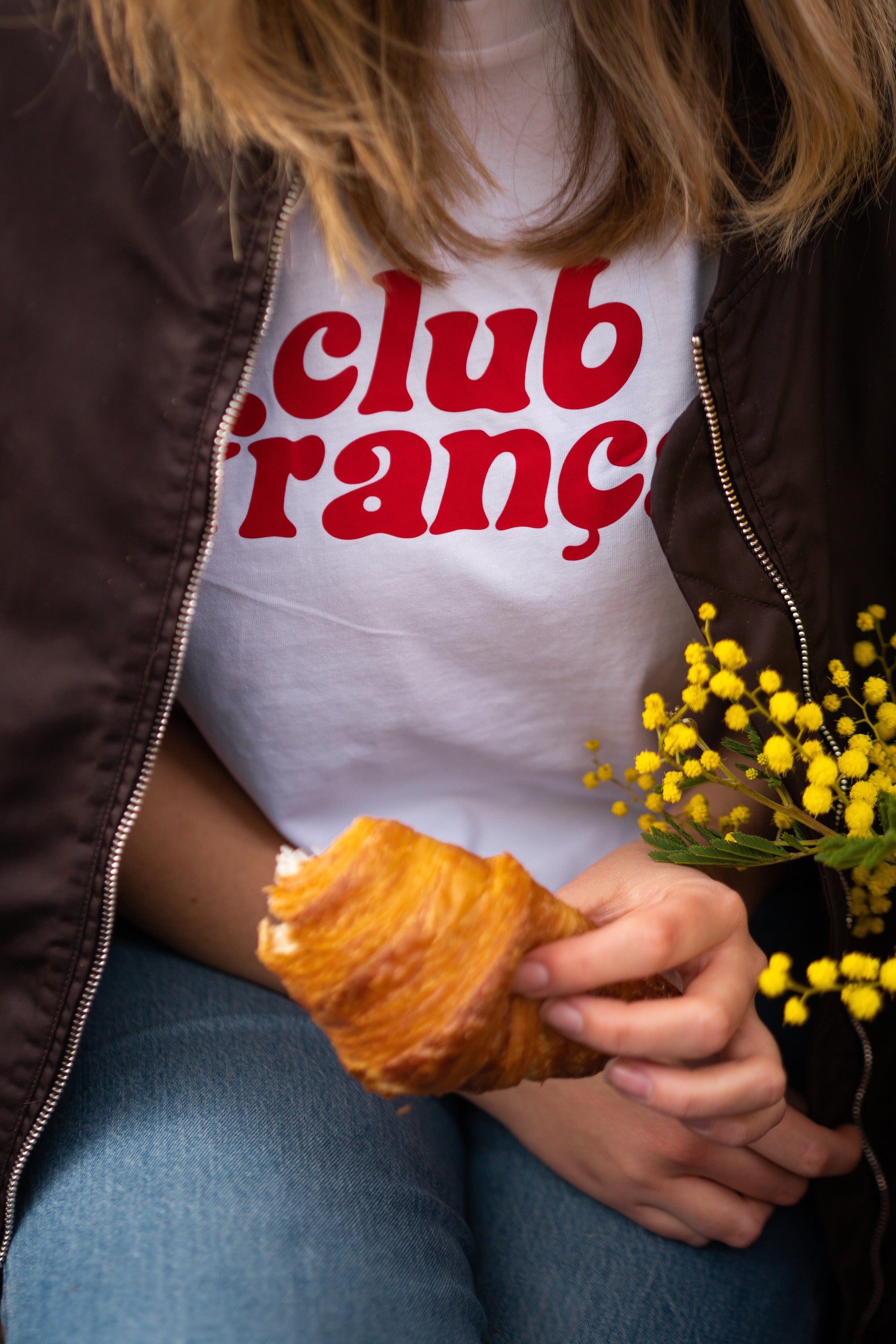Club Francais T-Shirt - weiß / lipstick red