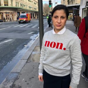 non. Sweater – grau / rot