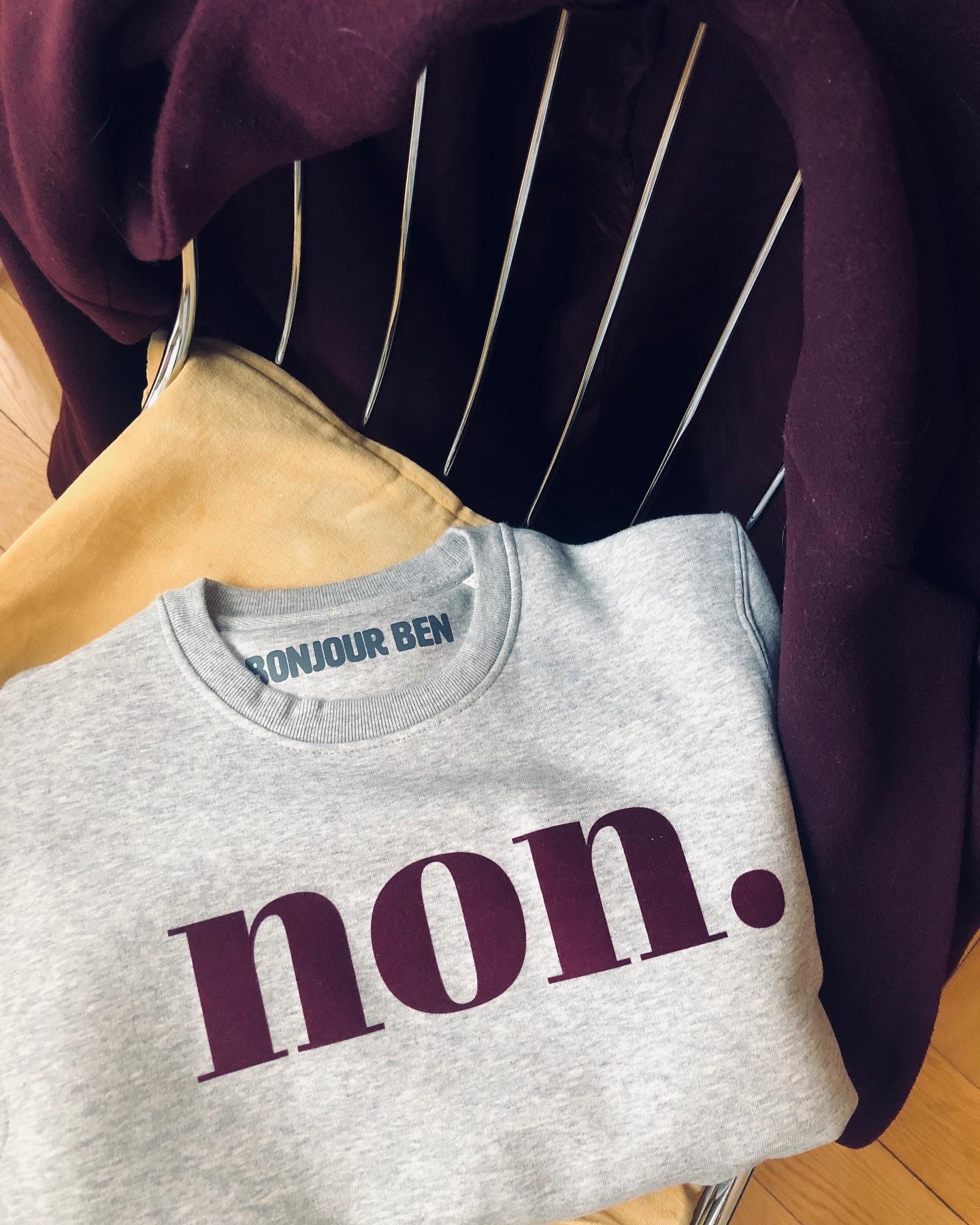 non. Sweater – grau / bordeaux